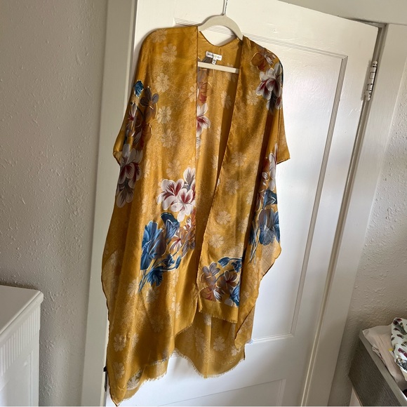 Beautiful Flowy Gold Blue Kimono by Woven Heart ONE SIZE - Picture 8 of 16